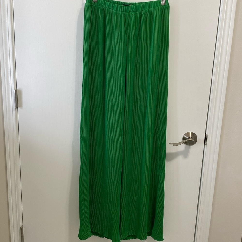 🚨PrettyLittleThing Wide Leg Bright Green Plisse High Waisted Trousers Pants